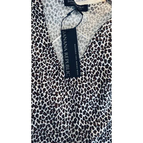NWT Banana Republic Small Leopard Print V-Neck Merino Wool Sweater - Picture 4 of 15